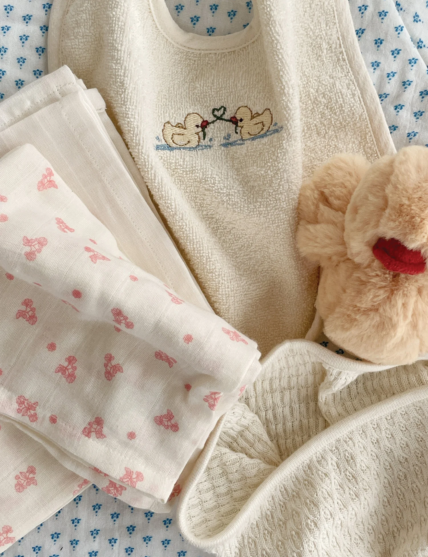 Bellini 3 Pack Muslin Cloth in Ilmia - Image 2