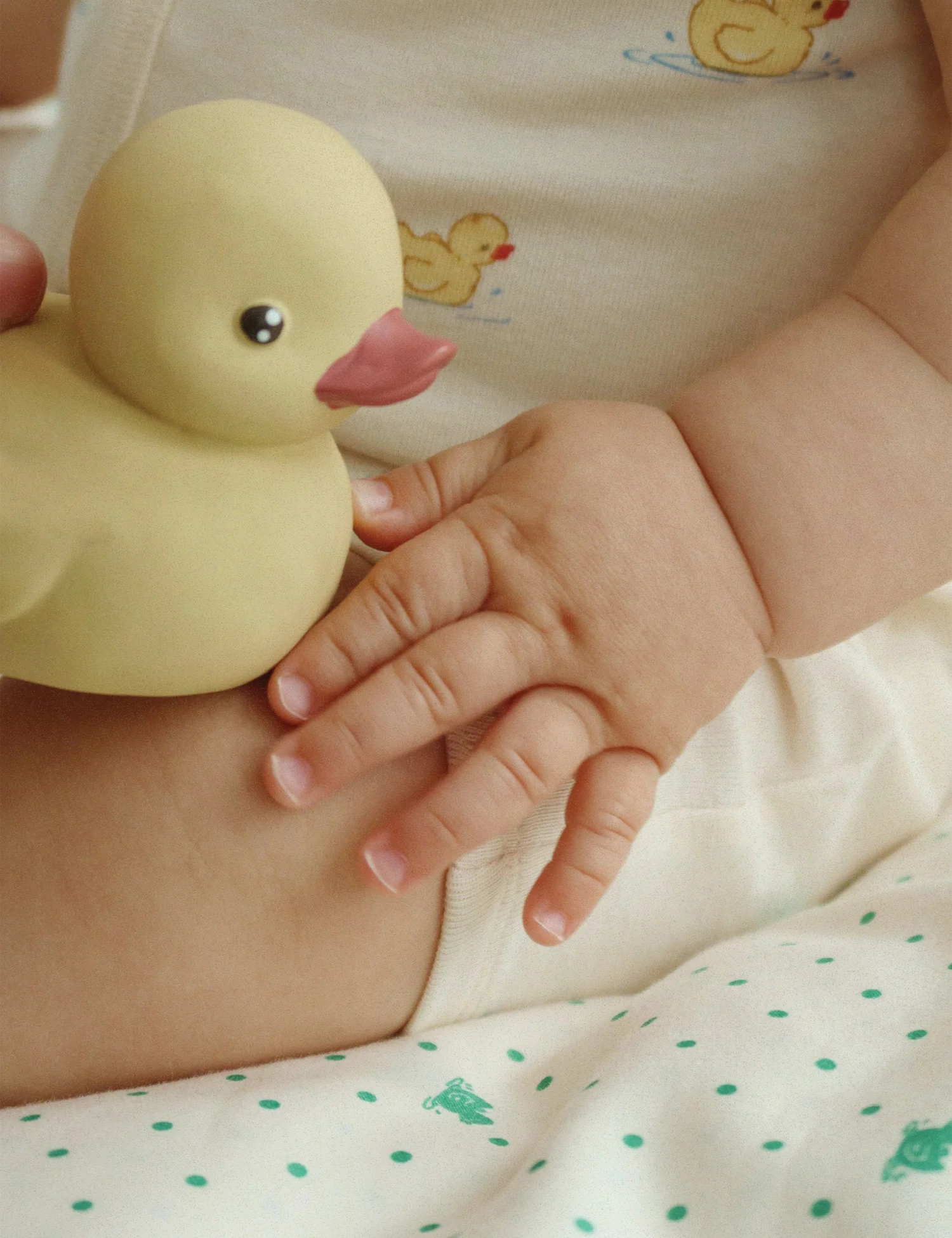 Duck Bath Toy in Straw - Image 4