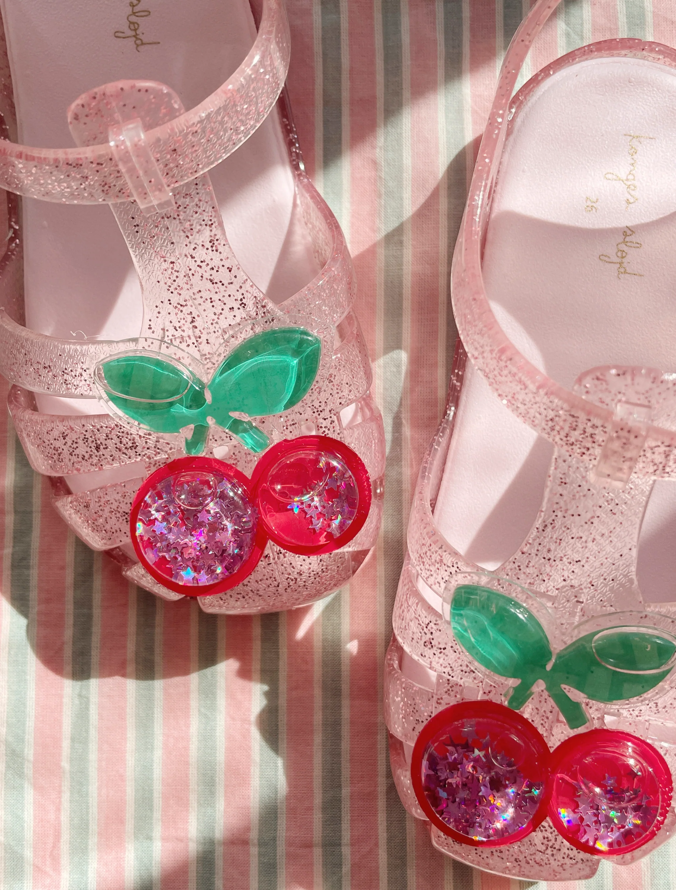 Lilo Sandal in Cherry - Image 2